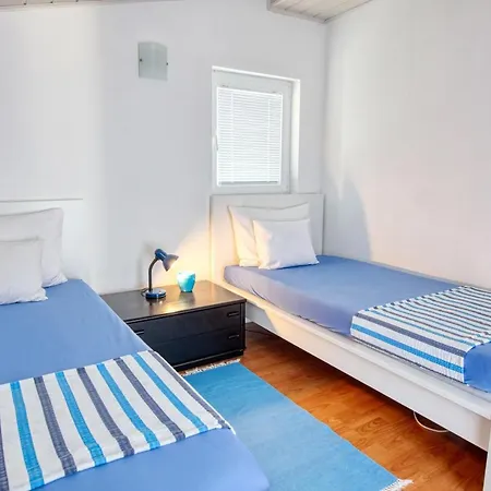 With Parking Space Pirovac, Sibenik - 20011 * 皮罗瓦茨