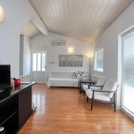 With Parking Space Pirovac, Sibenik - 20011 Apartamento