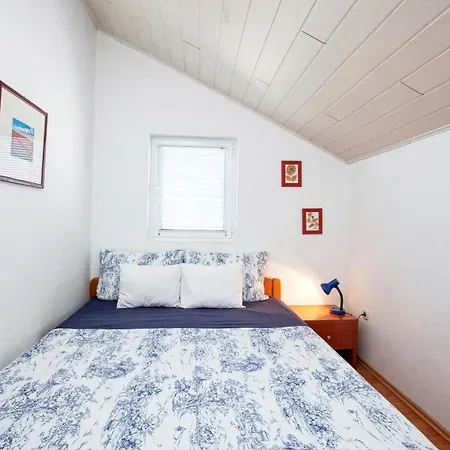 With Parking Space Pirovac, Sibenik - 20011 Apartamento