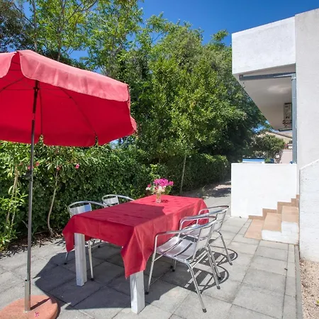 With Parking Space Pirovac, Sibenik - 20011 皮罗瓦茨