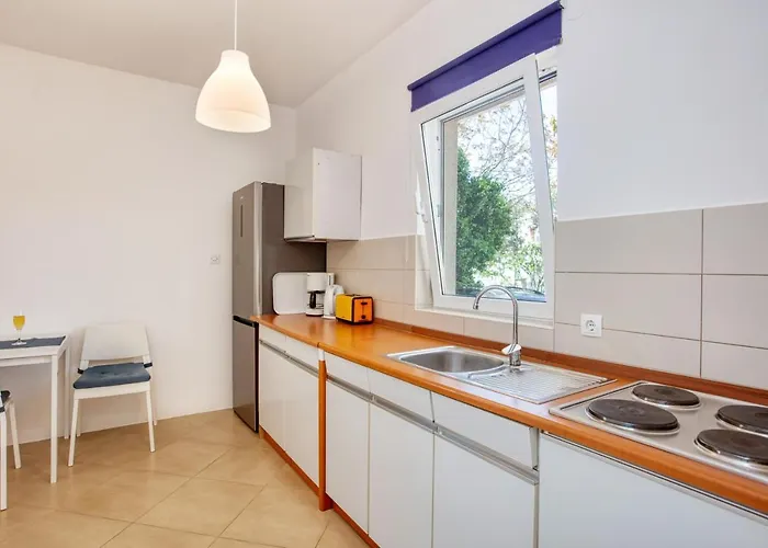 Apartament With Parking Space Pirovac, Sibenik - 20011 Pirovac