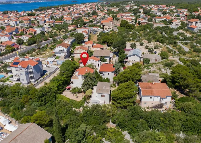 Appartement With Parking Space Pirovac, Sibenik - 20011 *